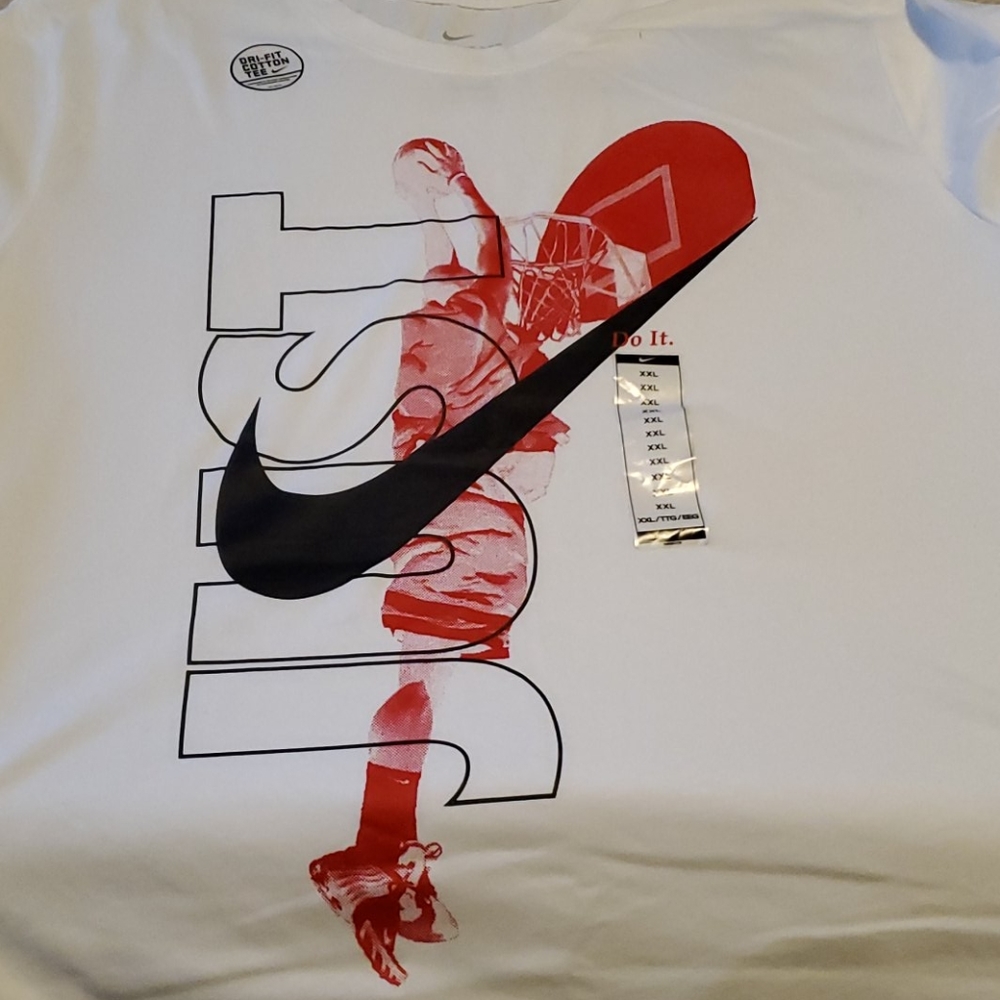 Nike Basketball tshirt